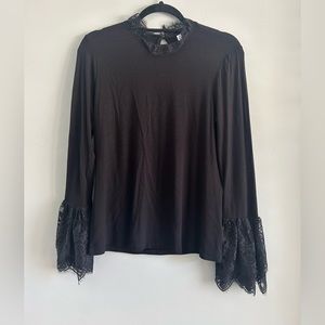 LACE TOP - size medium